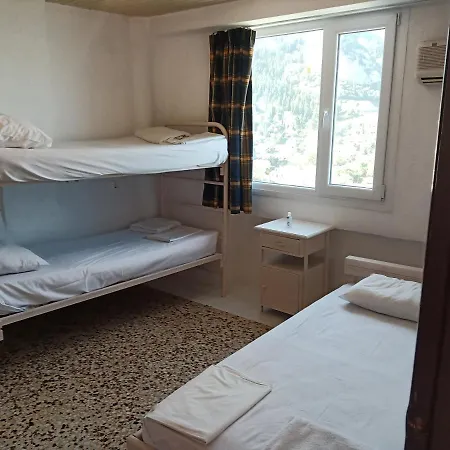 Sea View Hostel *