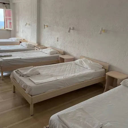 Sea View Hostel Agios Gordios (Corfu)